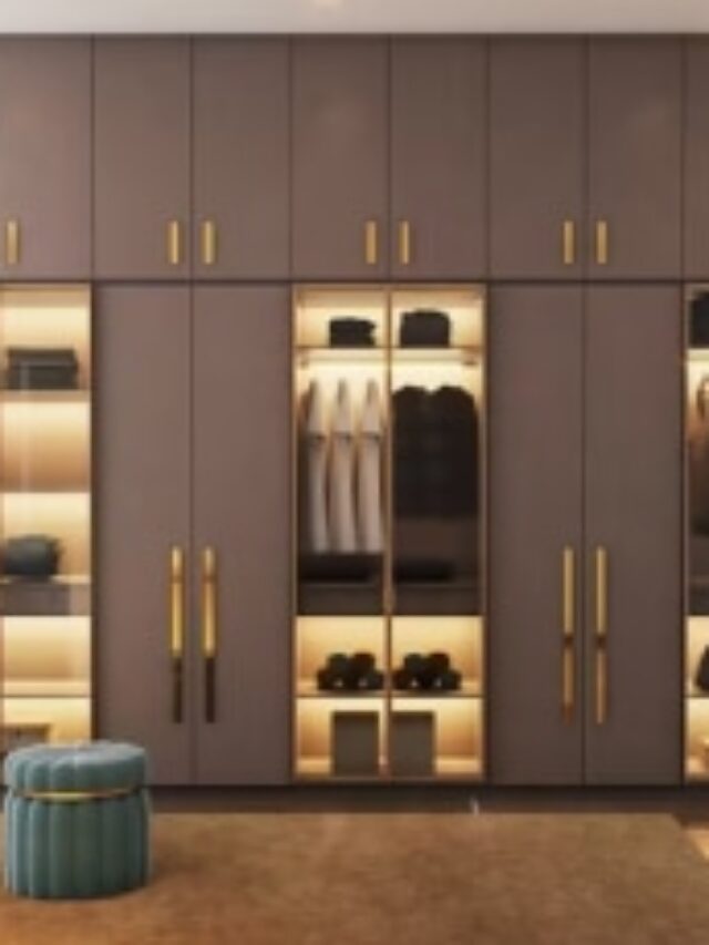 cropped-wardrobe-location.jpg