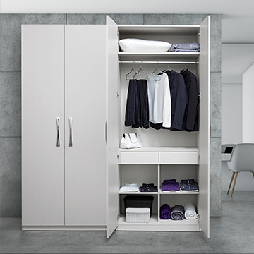 Hinged wardrobe